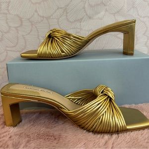 Antonio Melani Carmel heel in gold size 8